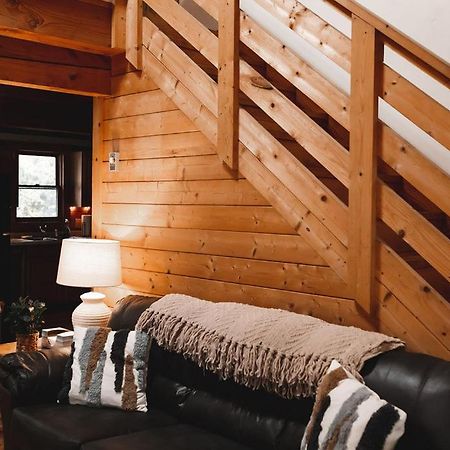 Wolf Creek Cabin At 36 North - Hot Tub Purlear Eksteriør bilde