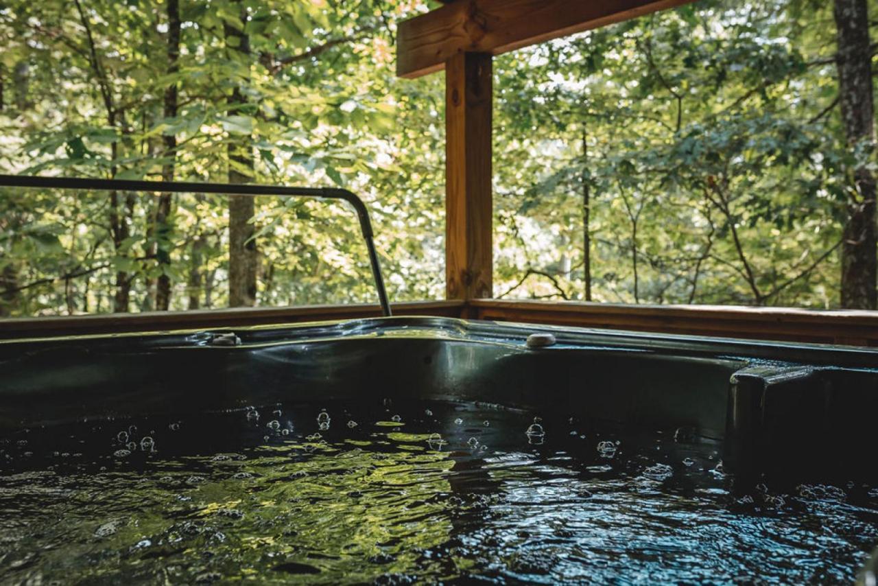 Wolf Creek Cabin At 36 North - Hot Tub Purlear Eksteriør bilde