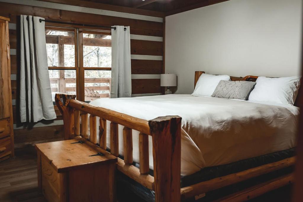 Wolf Creek Cabin At 36 North - Hot Tub Purlear Eksteriør bilde