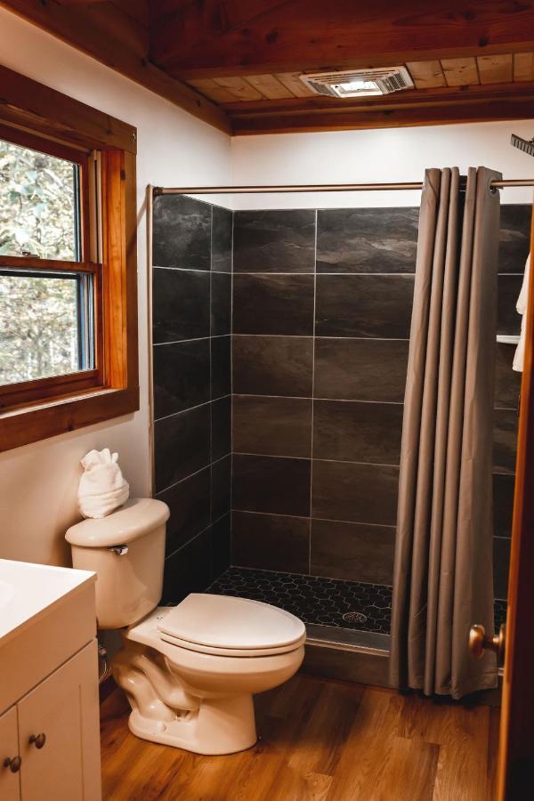 Wolf Creek Cabin At 36 North - Hot Tub Purlear Eksteriør bilde